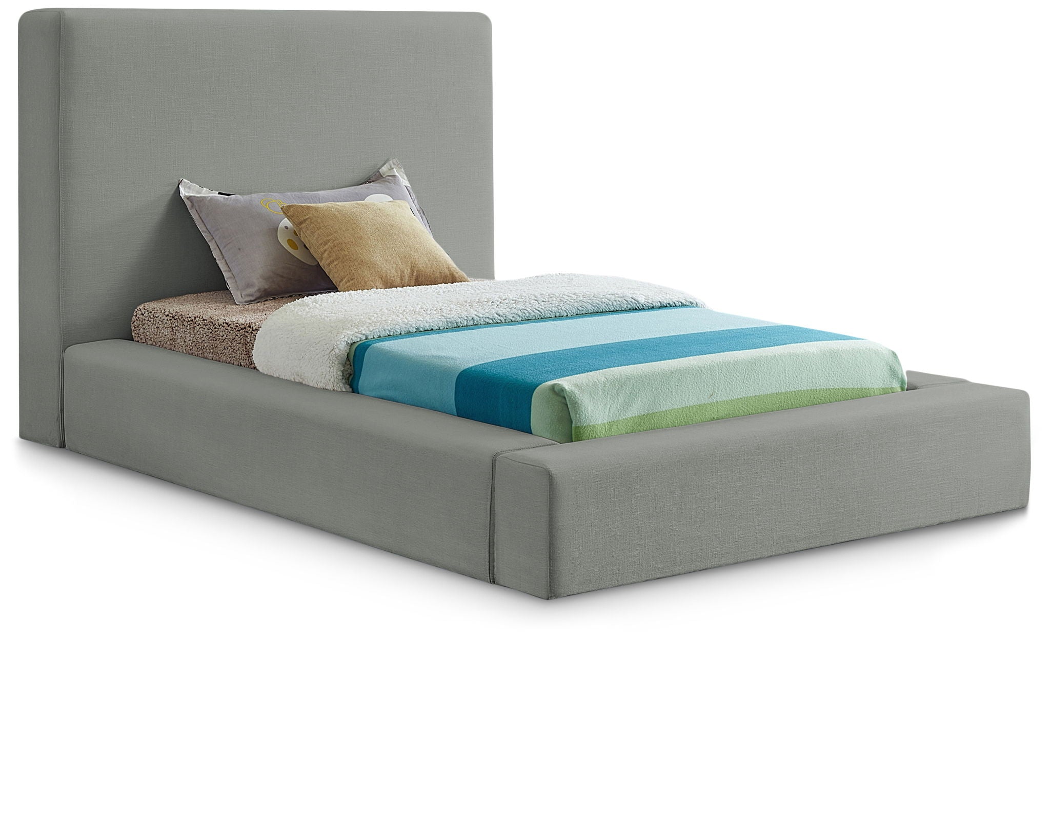 Devin - Bed