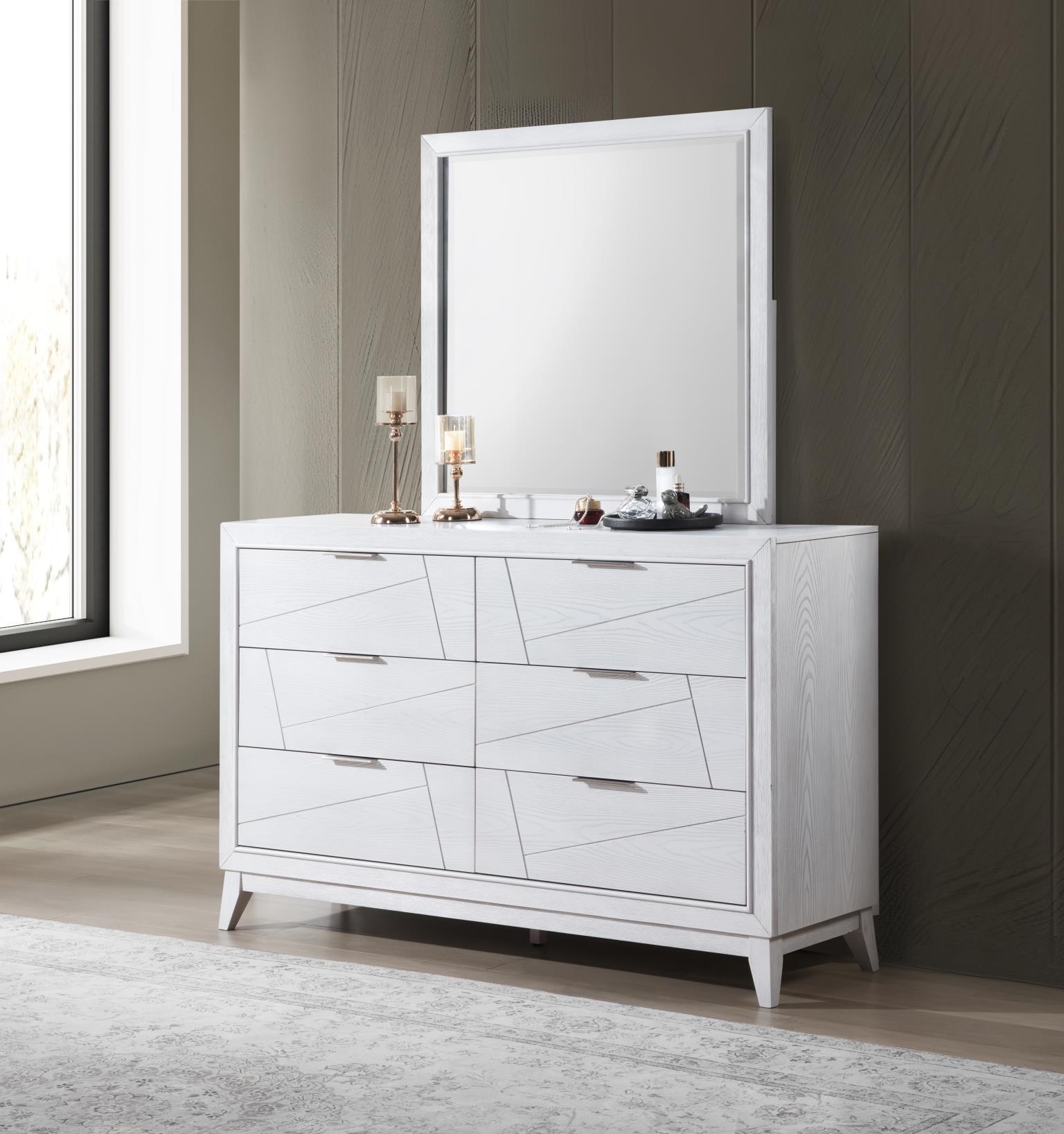B242 - Dresser - Antique White
