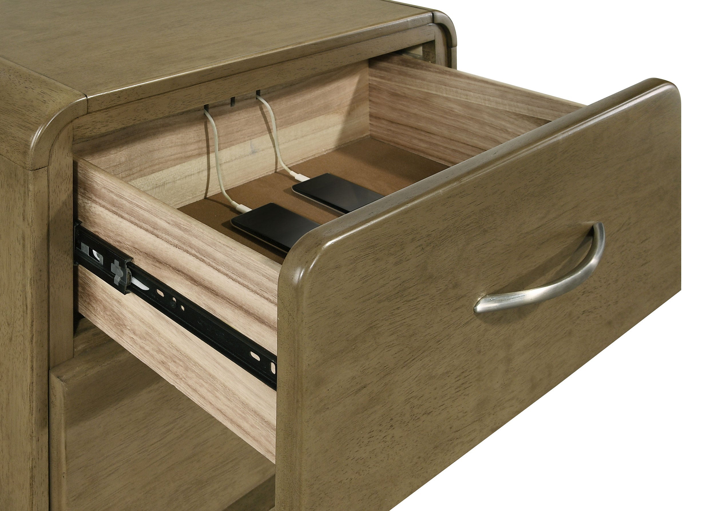 Amsbury Bedroom Set Nutmeg