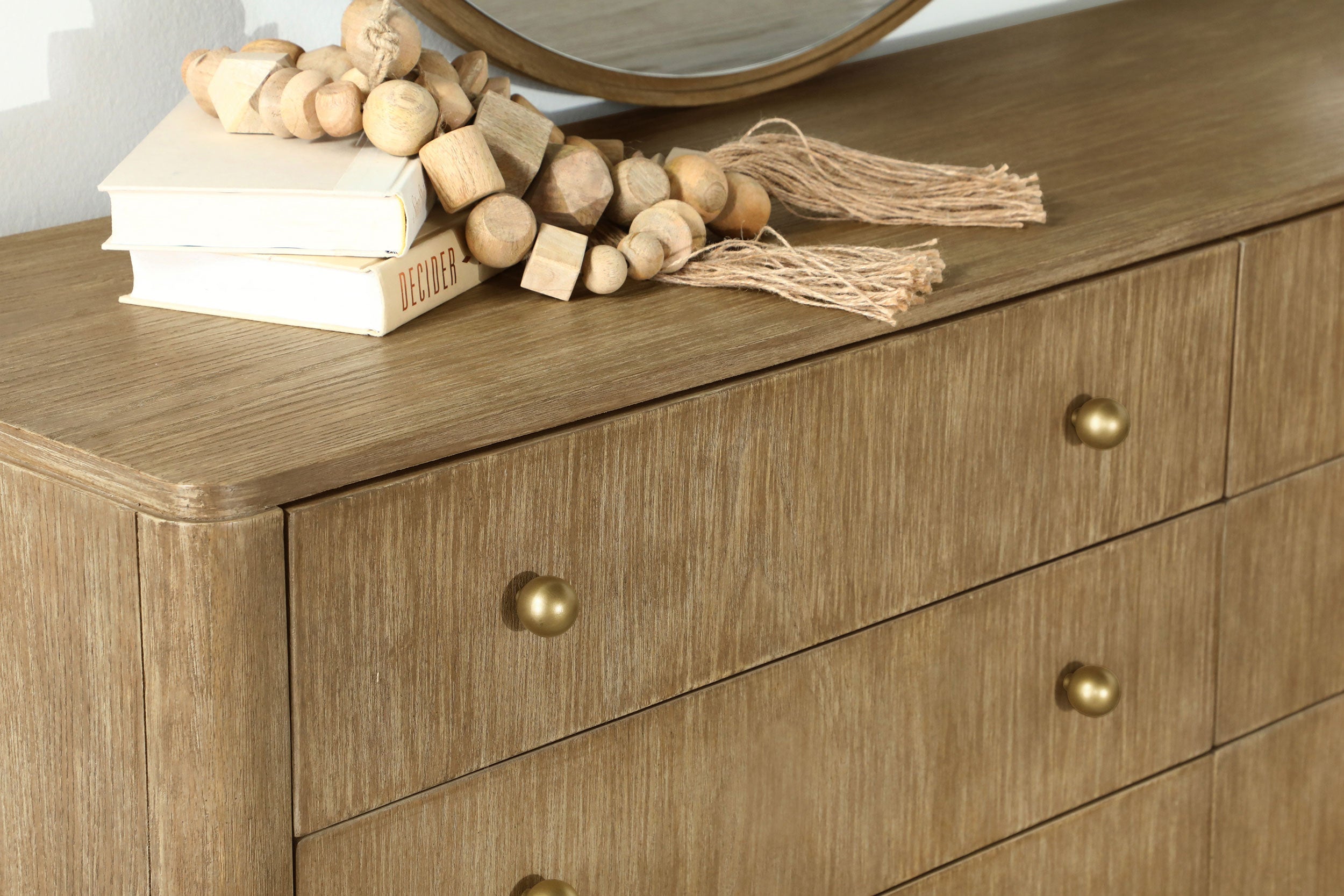 Arini 8-drawer Dresser
