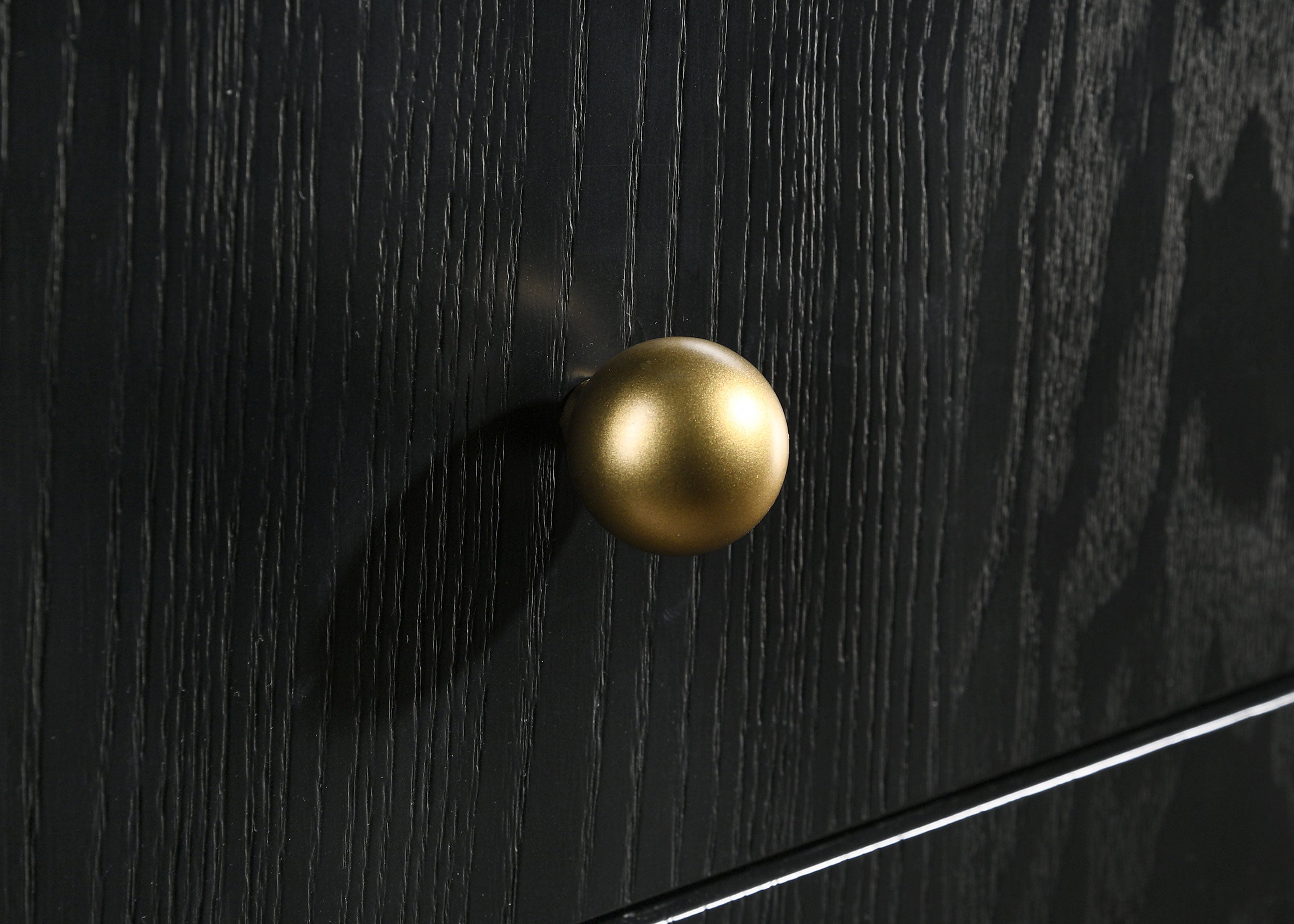 Arini 8-drawer Dresser