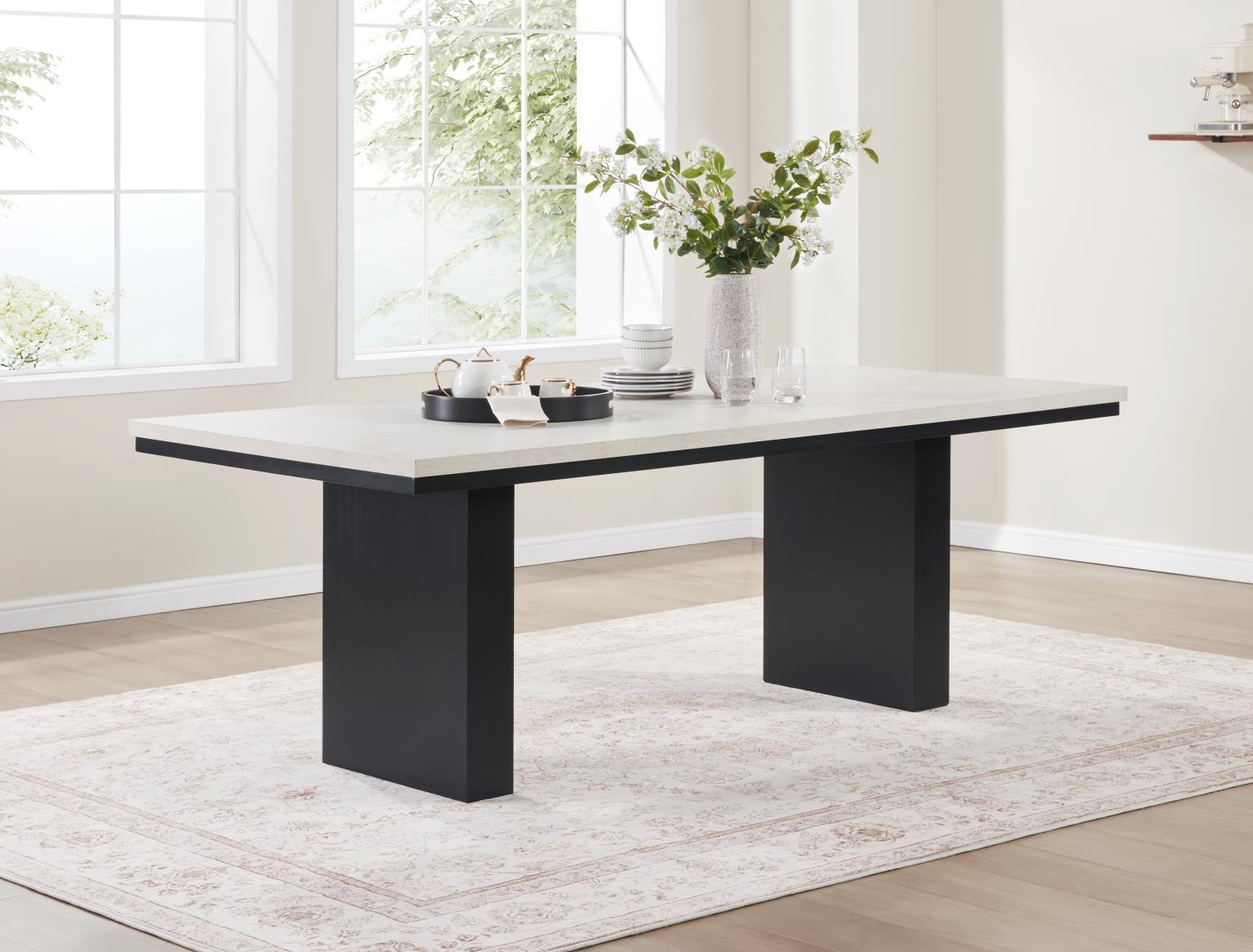 D120 Black / Ivory Dining Room Set