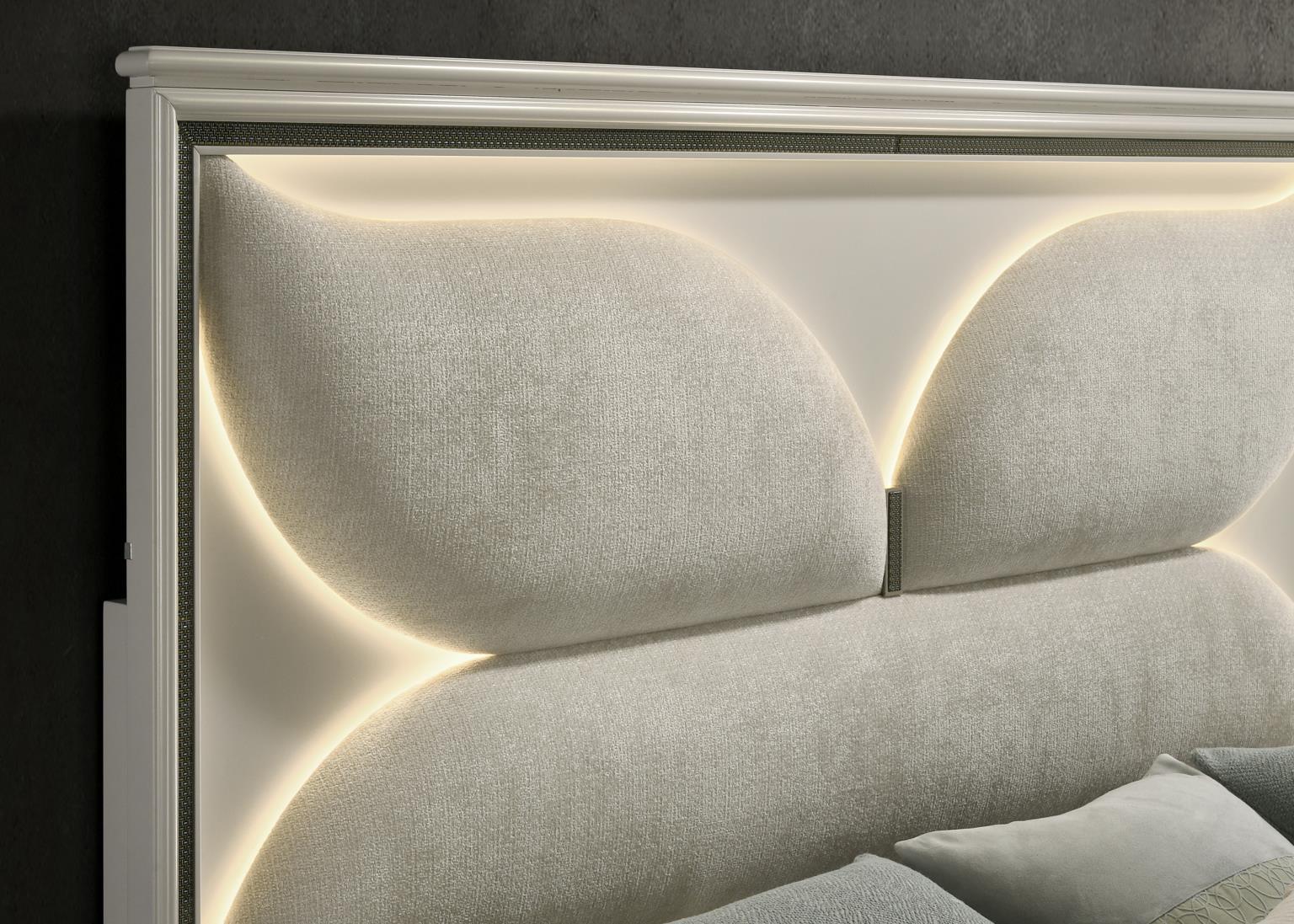 B029 Mysterious Gold Bed — 86 in. wide