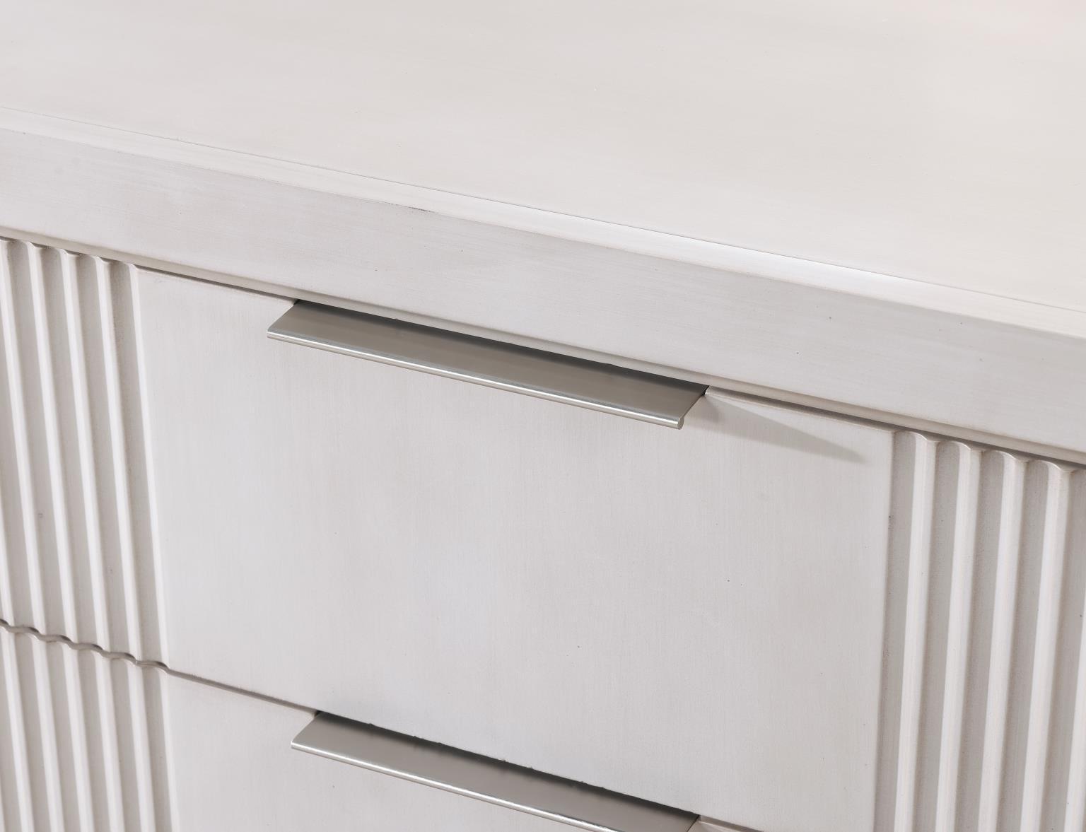 B252 - Chest - Beige