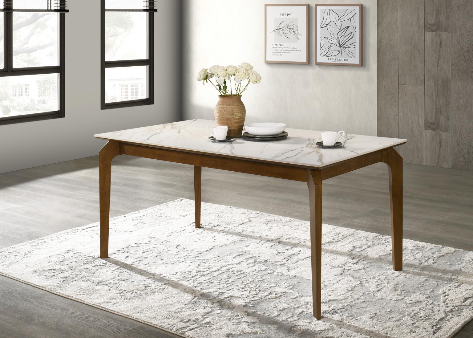 D124 Dining Room Set