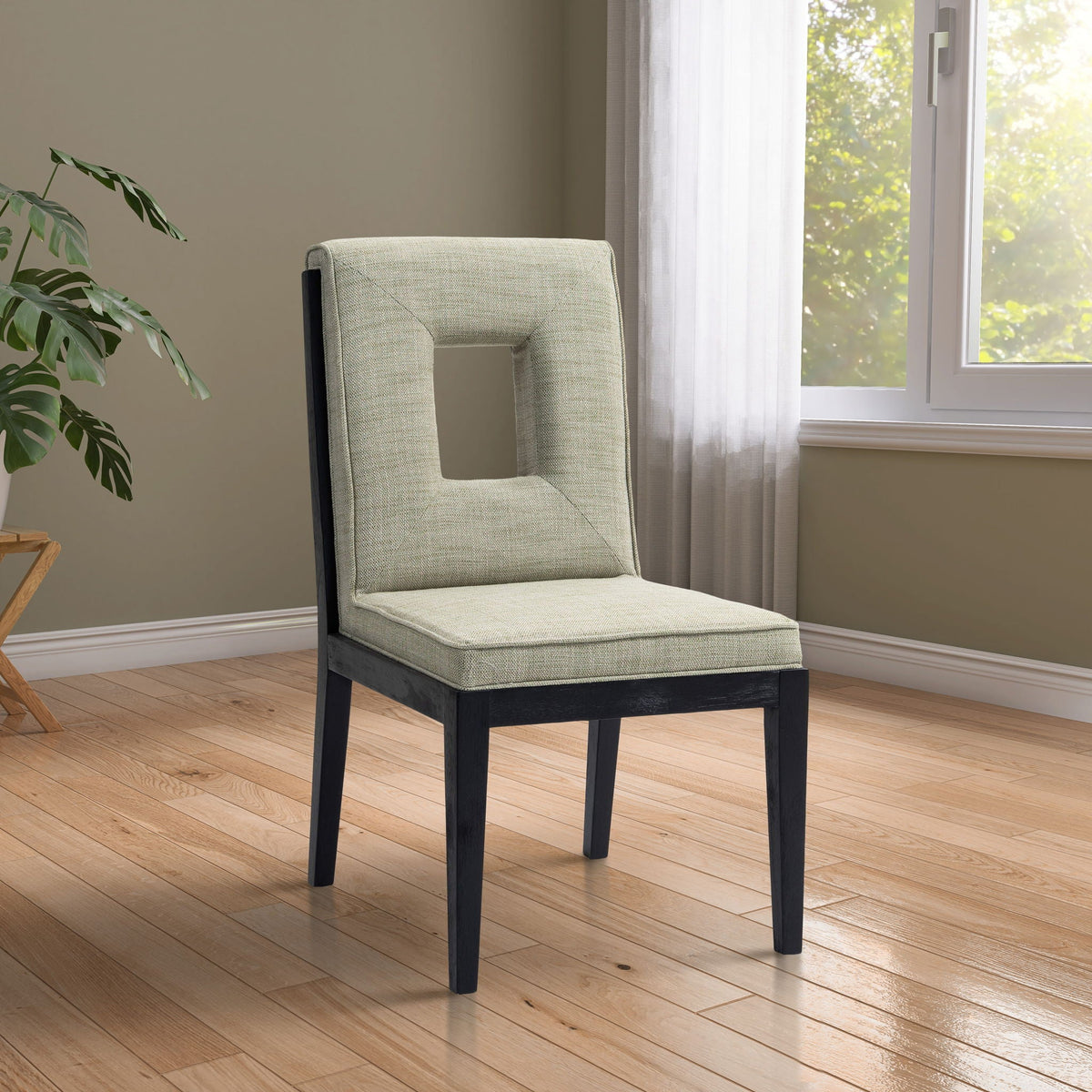 Gwendolyn - Dining Side Chair (Set of 2) with Black Frame