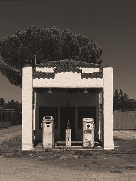 Service Station Of Yesteryear By Jd Studios Giclee Canvas