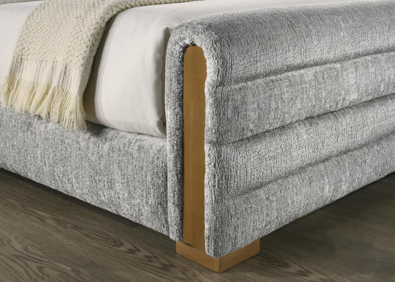 B570 - Bed