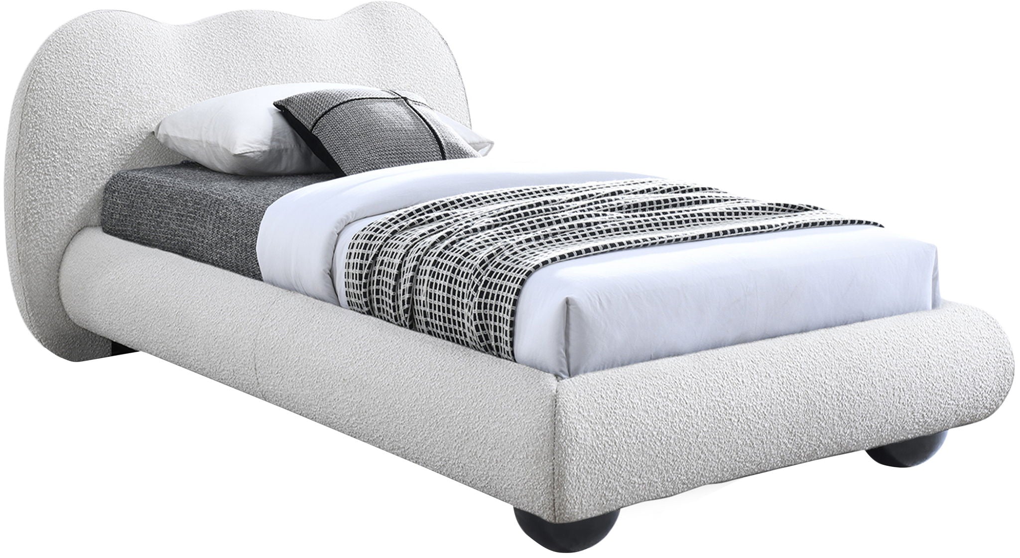 Hyde - Bed