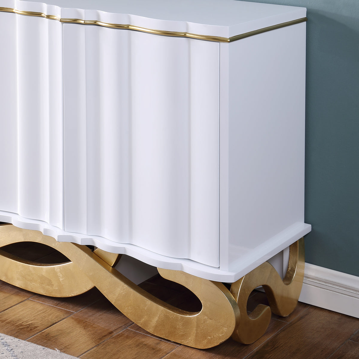 Isadora White Lacquer Console and Mirror Set — Carved Wave Door