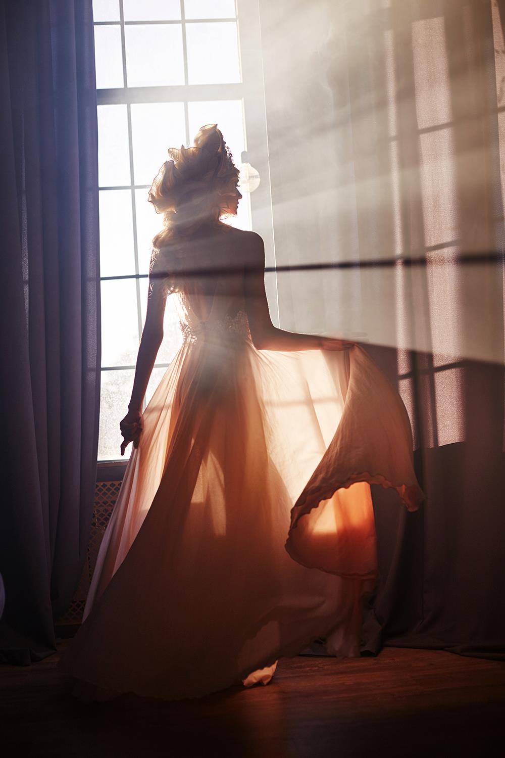 Temp Glass W/Foil -Rays Of A Woman Tempered Glass
