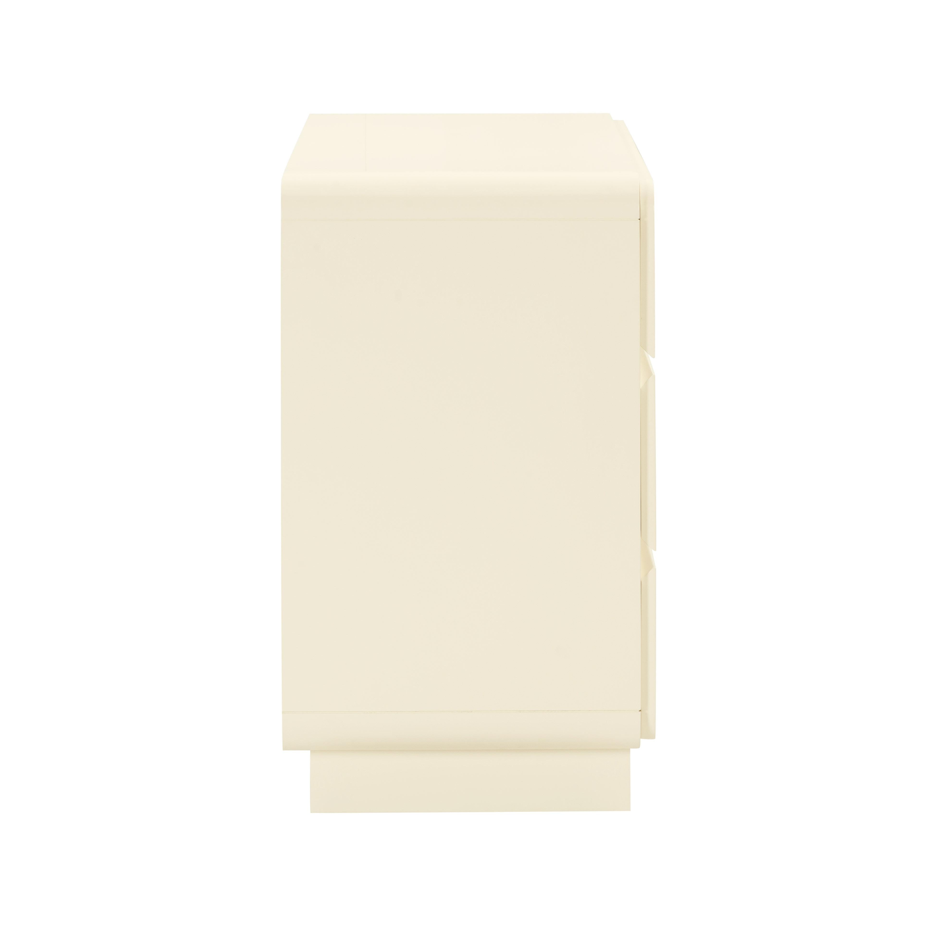 Sagura Cream 6-Drawer Dresser