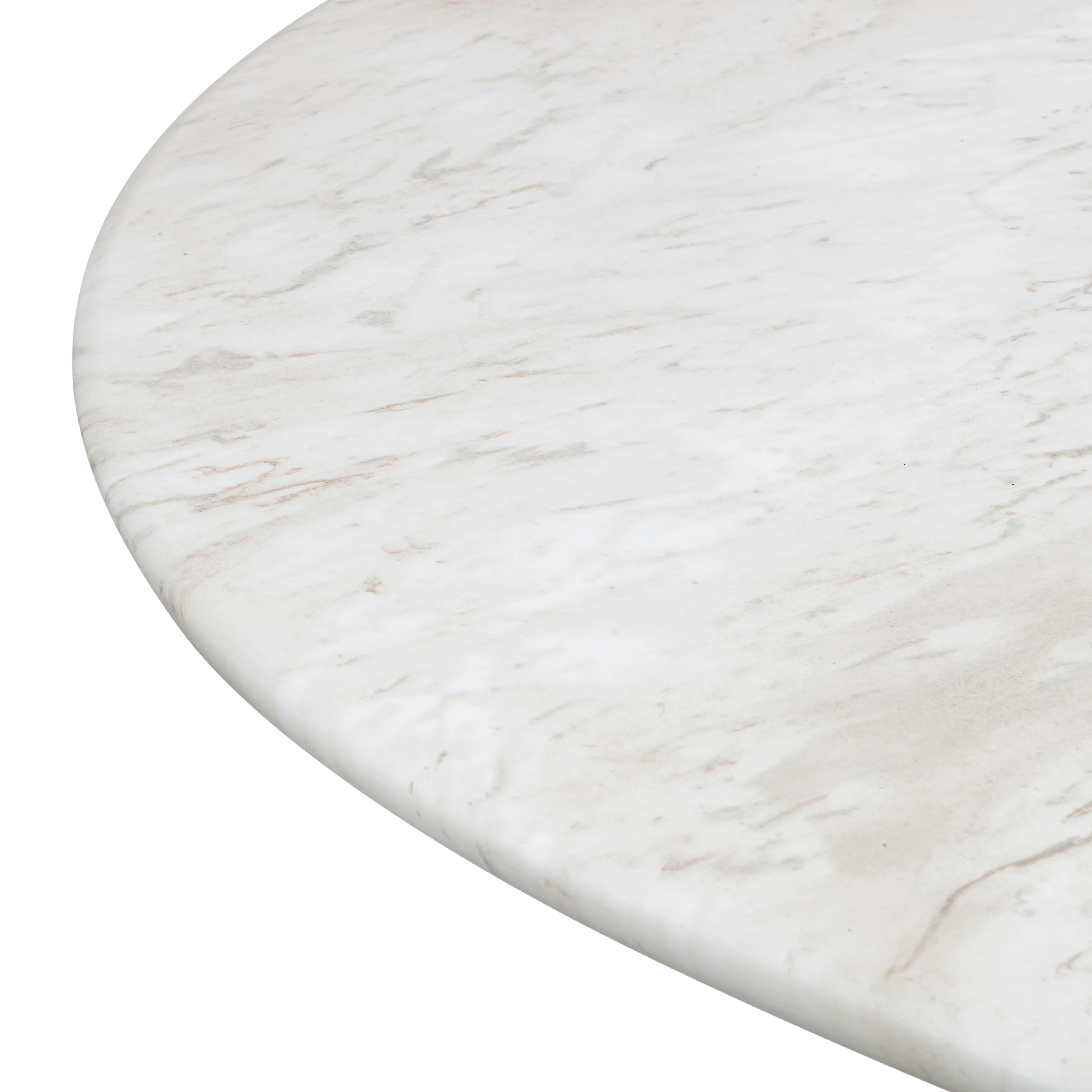 Brut White Marble Pattern Indoor/Outdoor Dining Table