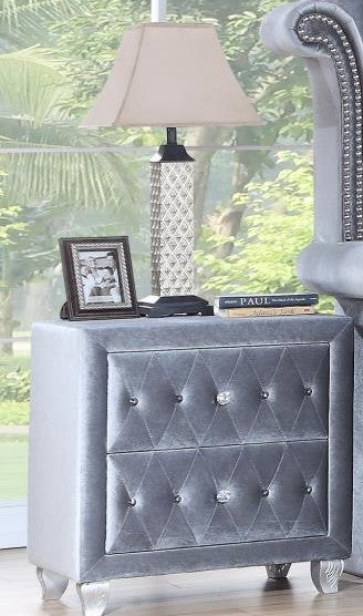 Melania Gray Bedroom Collection