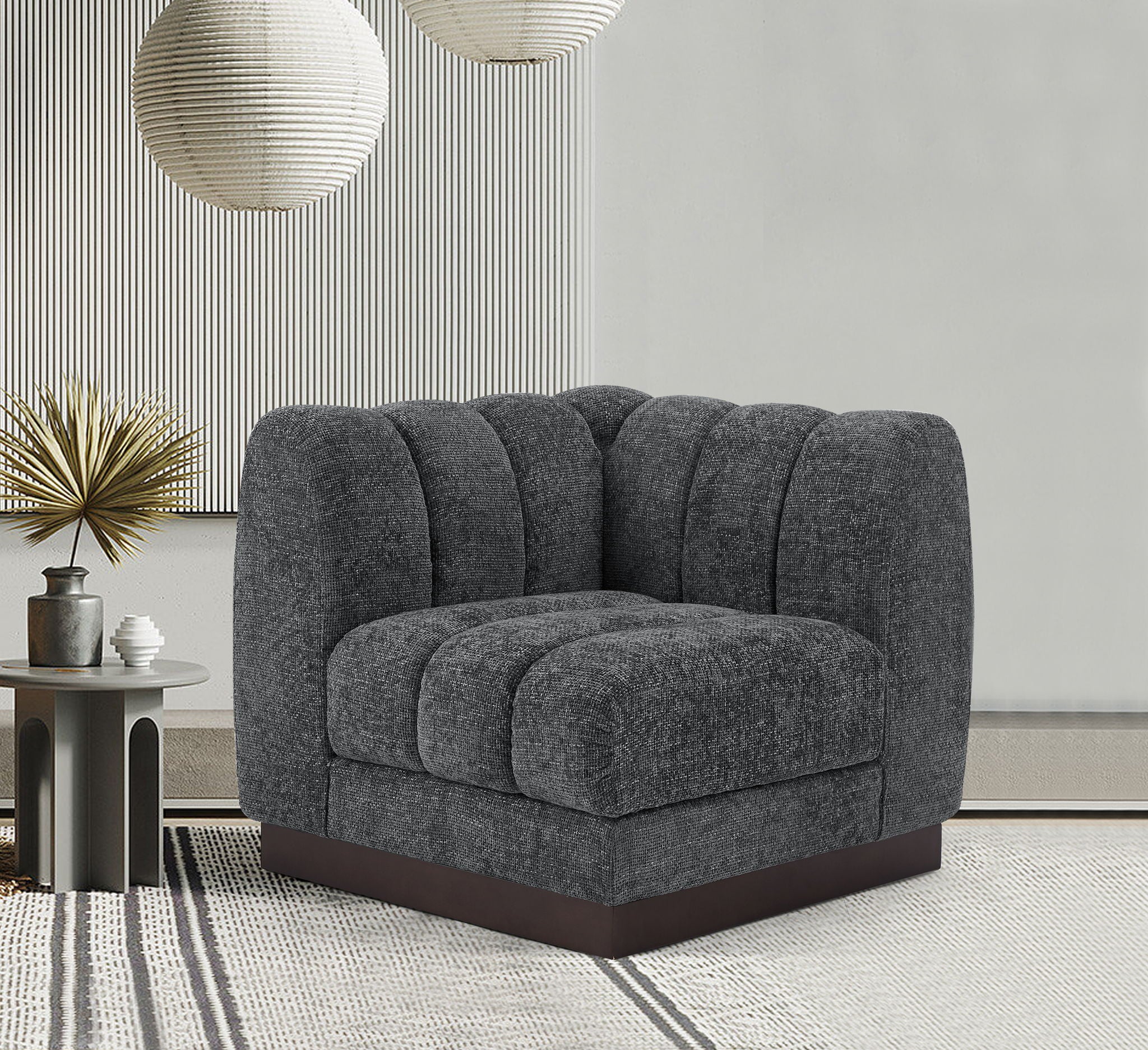 Quinn - Corner Chair