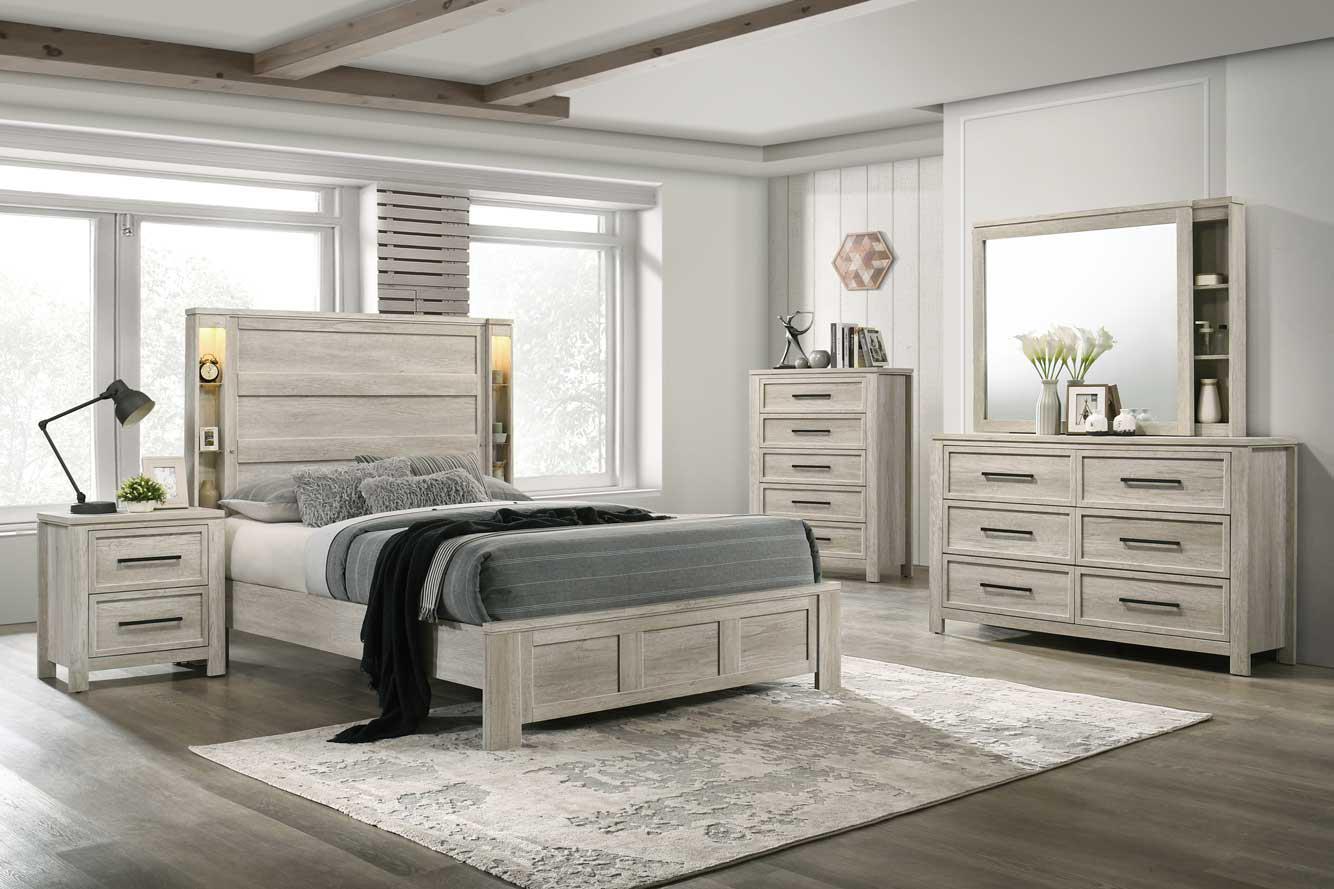 B318 Antique White Chest — 34-Inch Wide