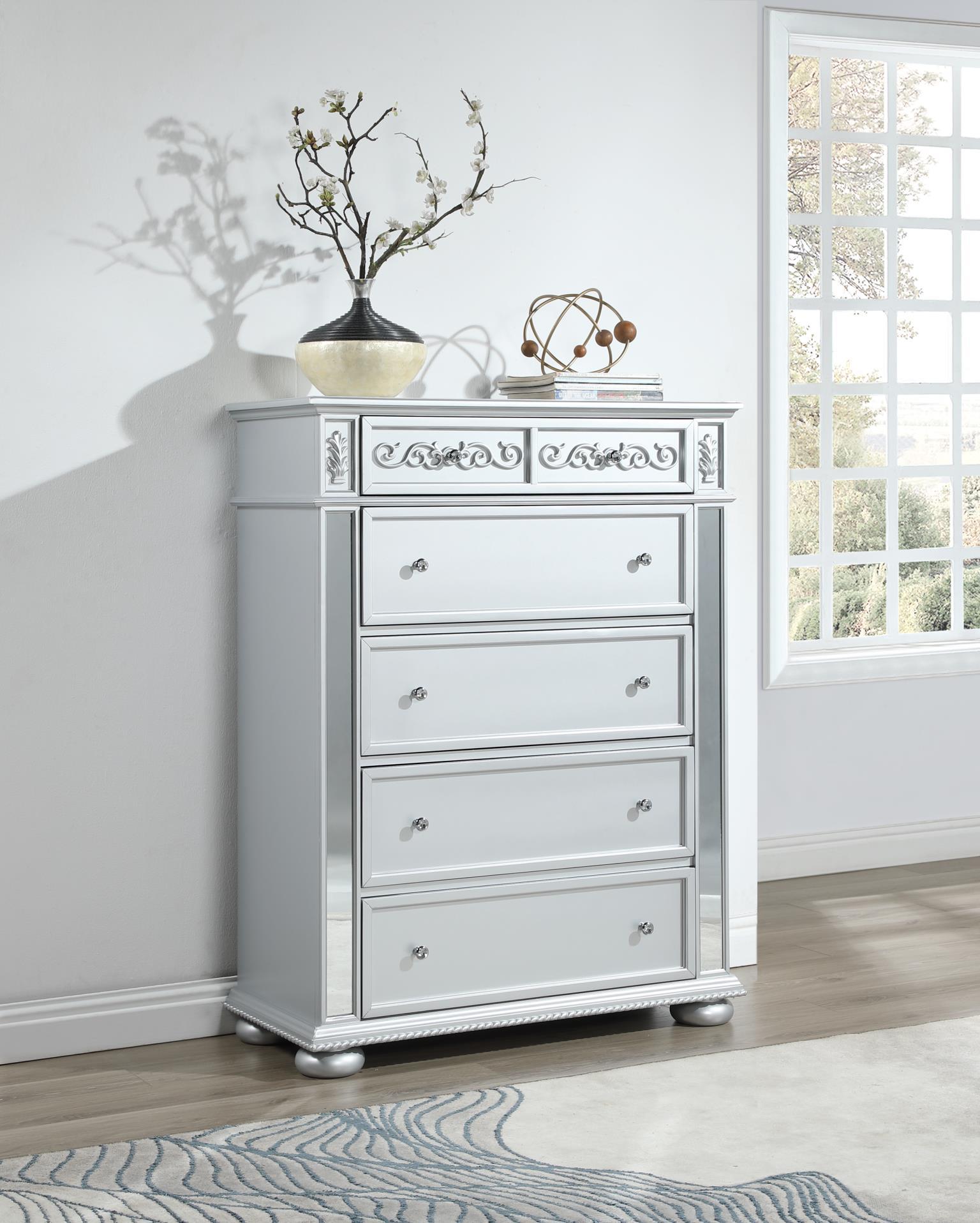 B092 - Chest - Gray