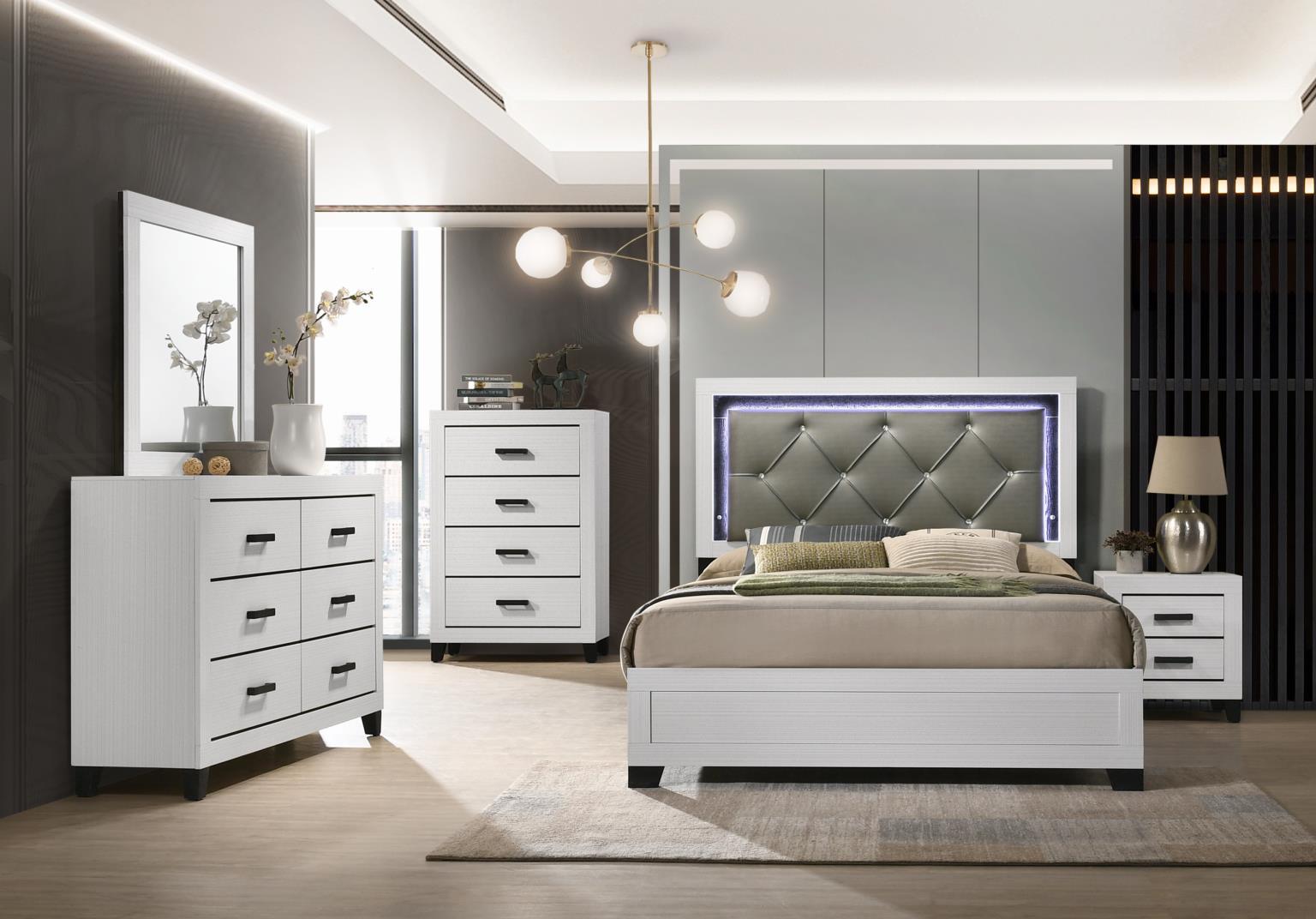 B378 White Chest — 32 in. wide