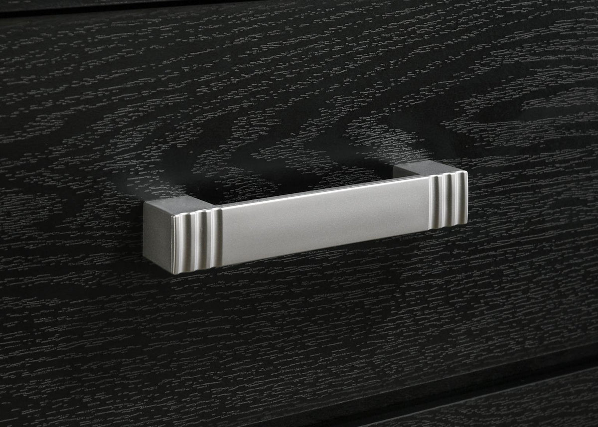 B385 Black Chest — 32 in. wide