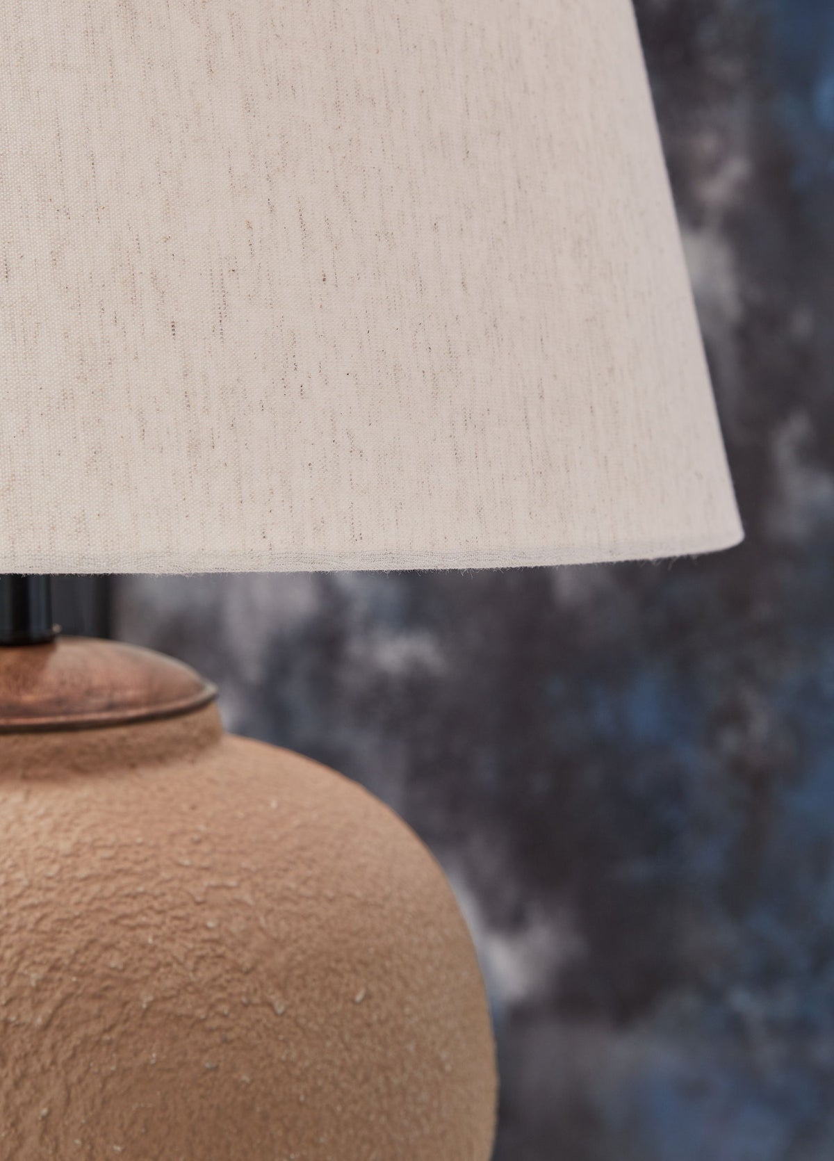 Scantor - Metal Table Lamp - Rust — view 3