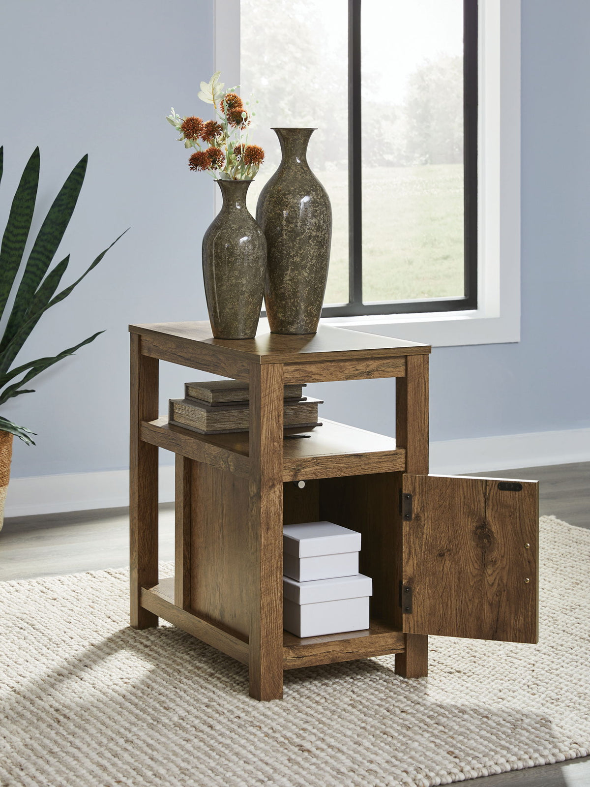 Fendenmore - Chair Side End Table - Brown โ view 7