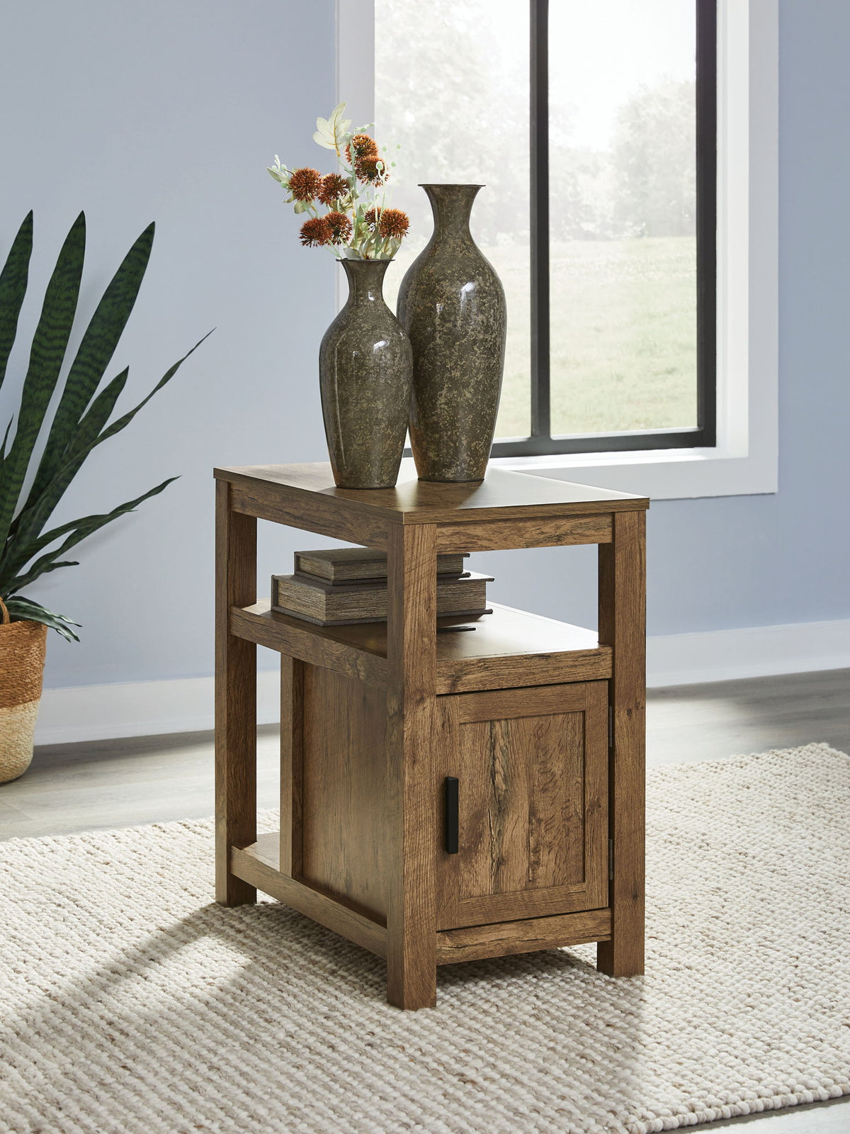 Fendenmore - Chair Side End Table - Brown โ view 2