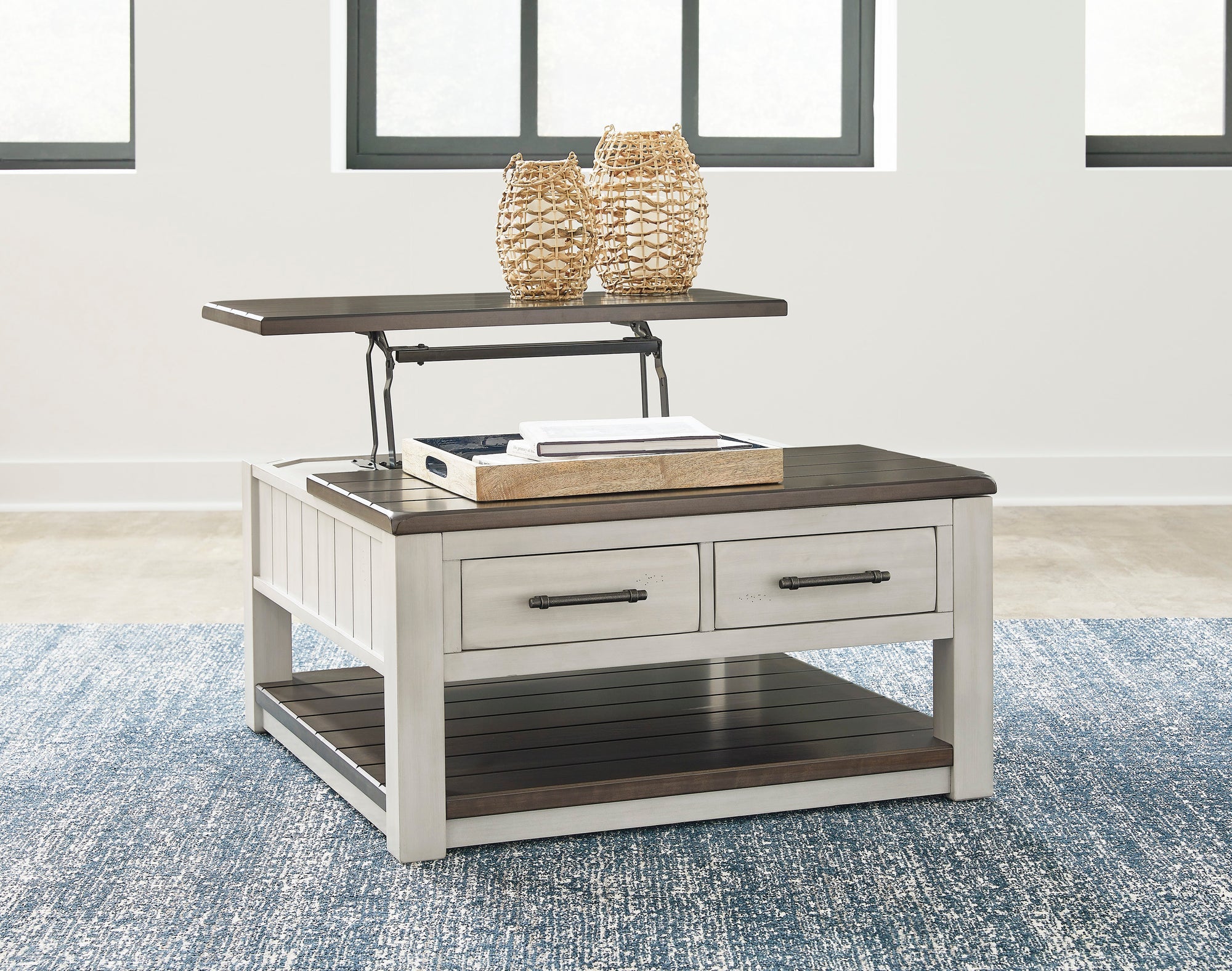 T796-00 - Lift Top Cocktail Table