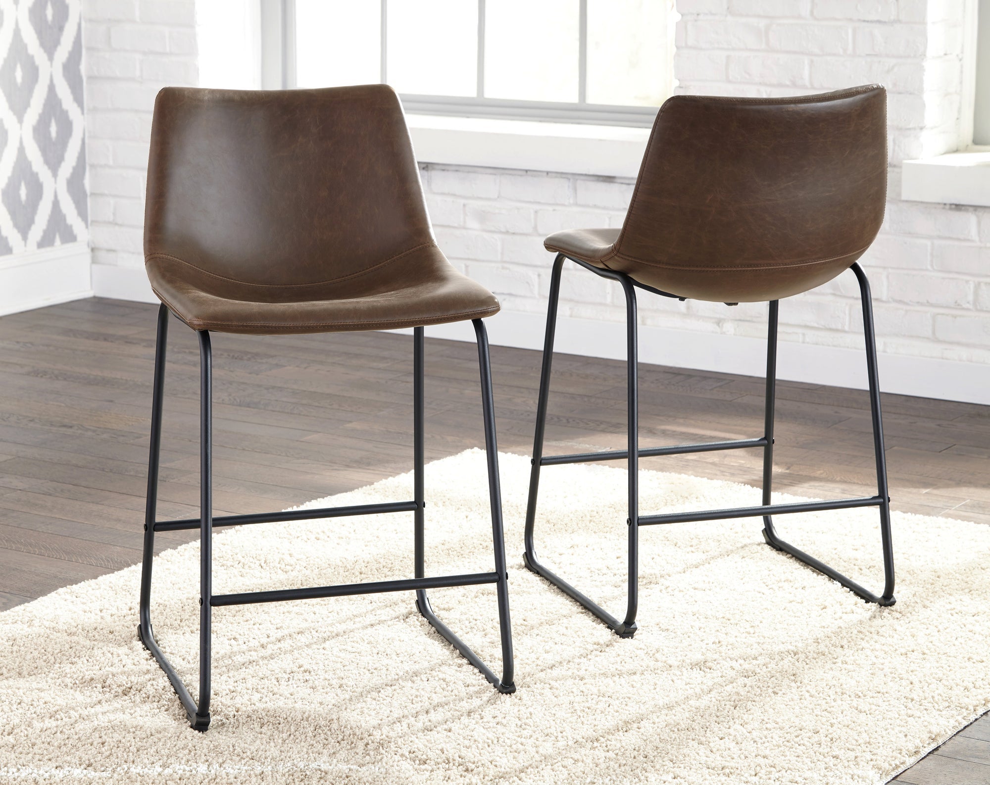 D372-124 - Counter Barstool 24"H **NEW ARRIVAL**