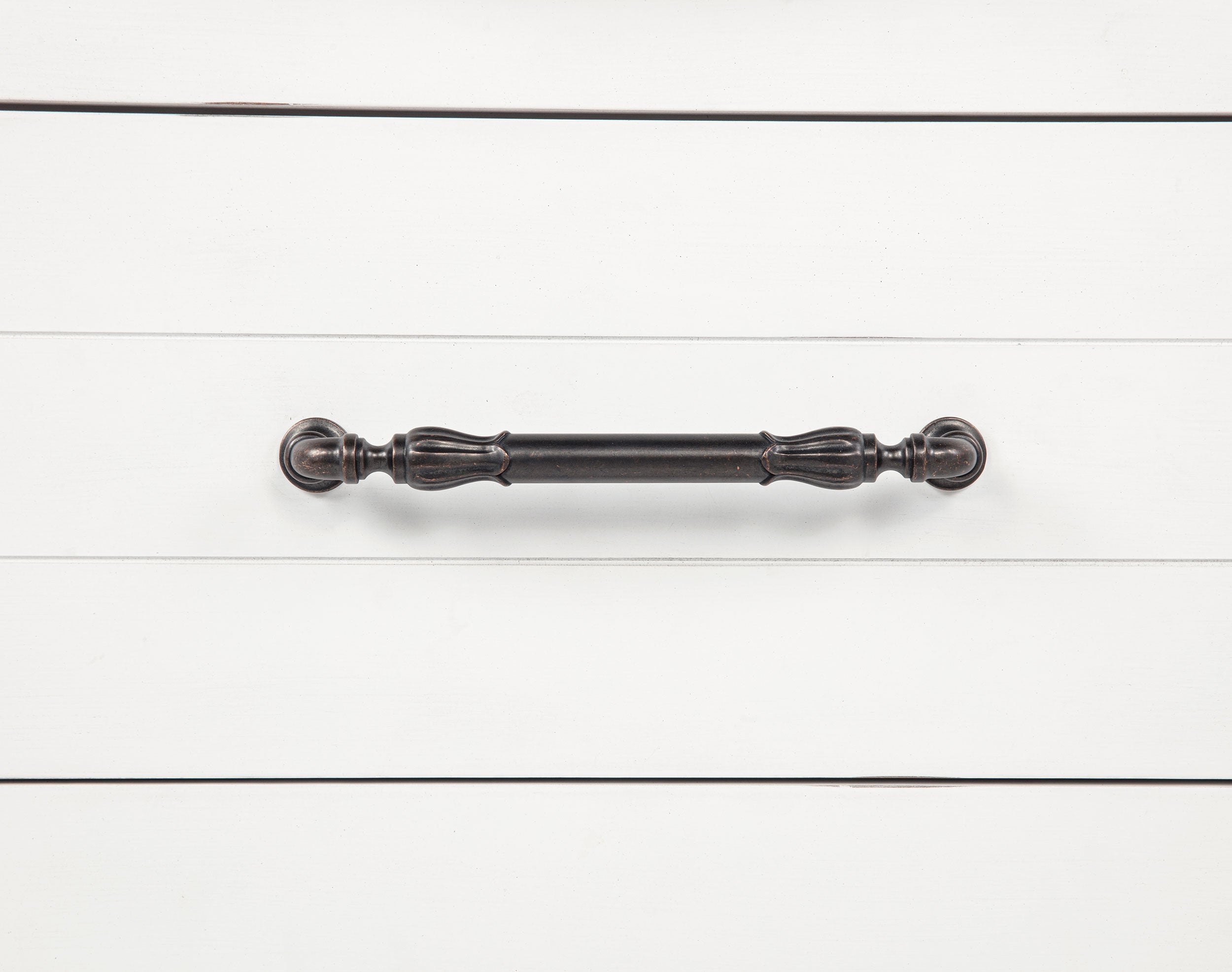 McKinney 5-drawer Bedroom Chest of Drawers Vintage White