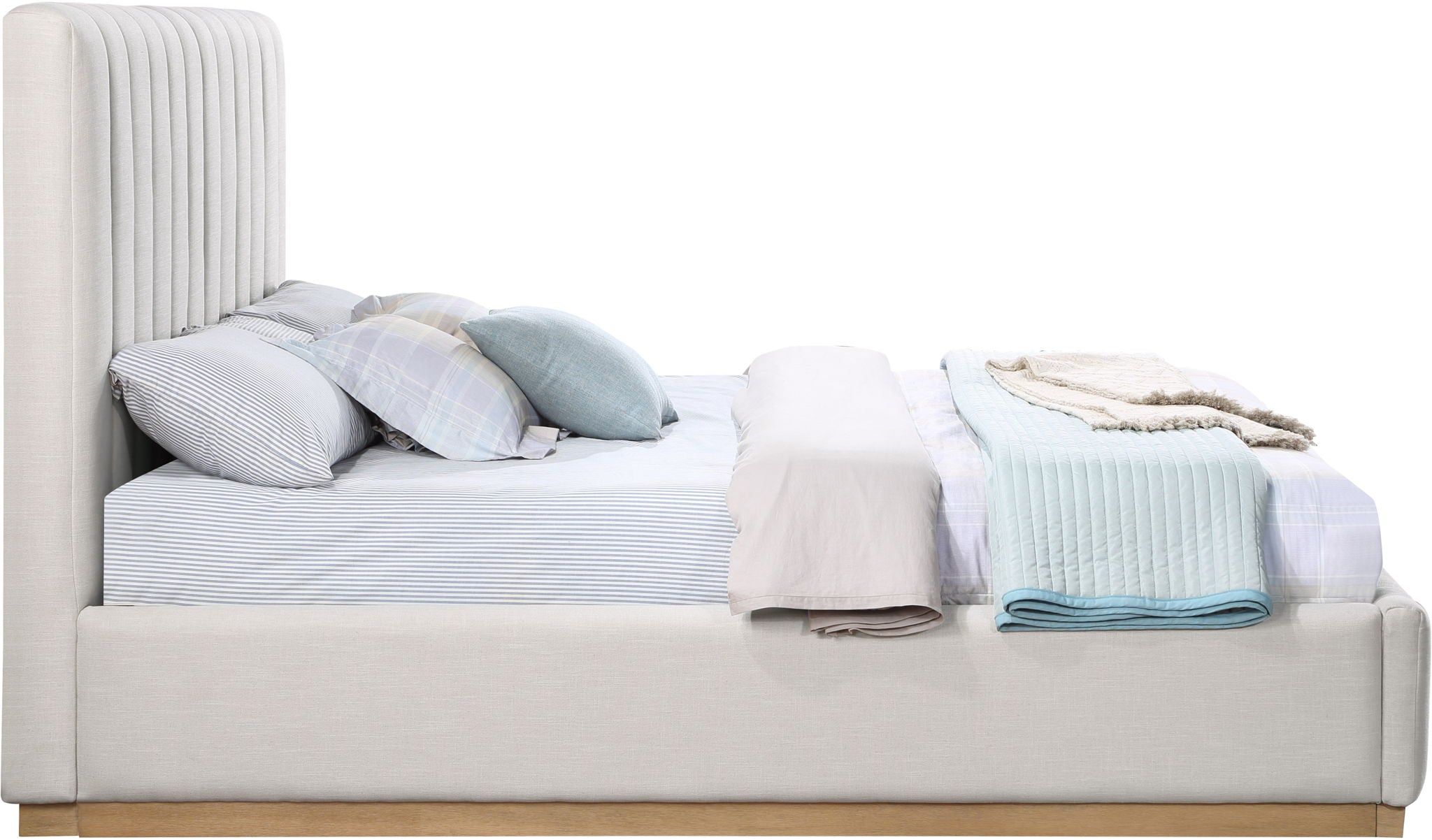 Lucia - Bed