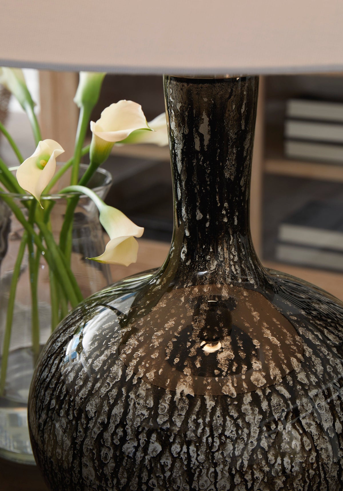 Tenslow Black Glass Table Lamp