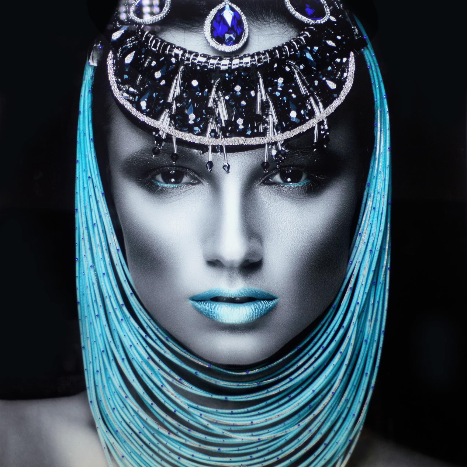 Temp Glass W/Foil - Woman Of Turquoise Rhinestones Tempered Glass