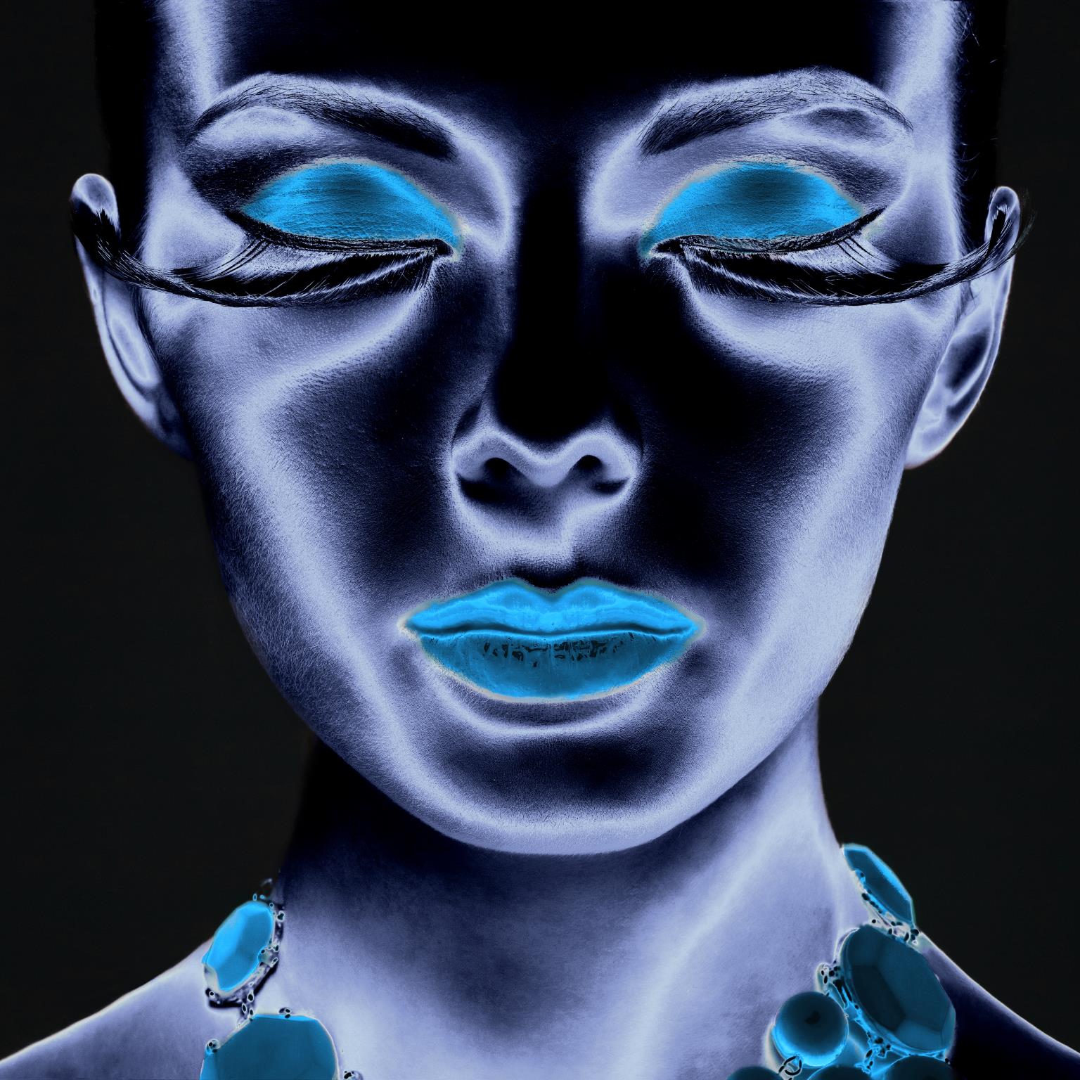 Tempered Glass W/Foil - Neon Lashes Tempered Glass