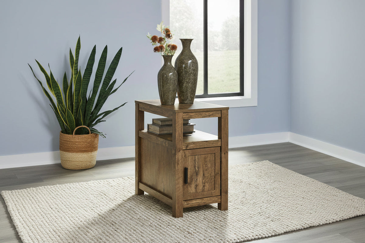 Fendenmore Chairside End Table