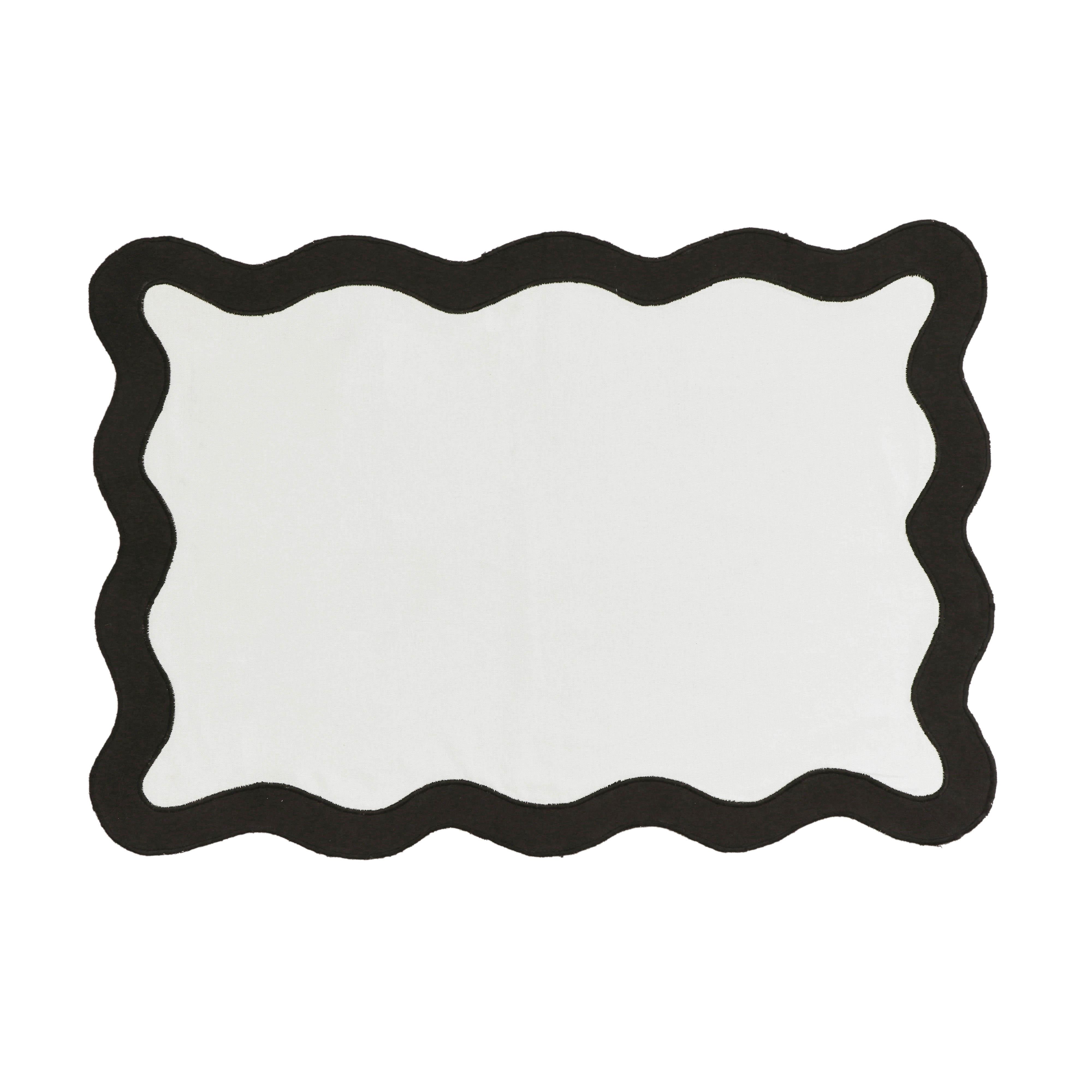 Scalloped Edge Black and White Cotton Placemat - Set of 4