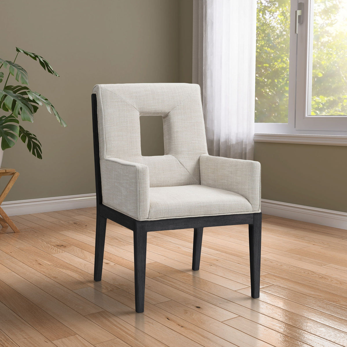 Gwendolyn - Dining Arm Chair with Black Frame