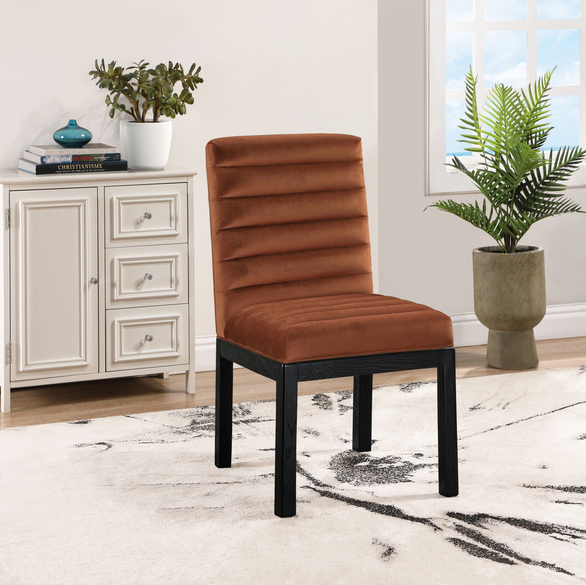 Evelyn - Dining Chair with Black Legs