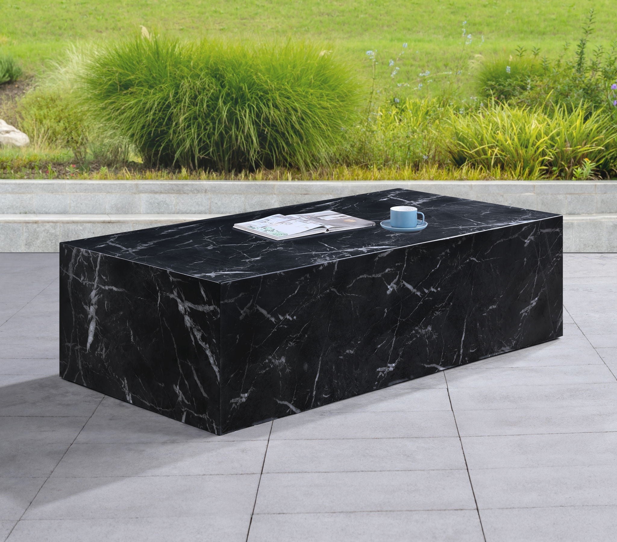 Piazza - Table