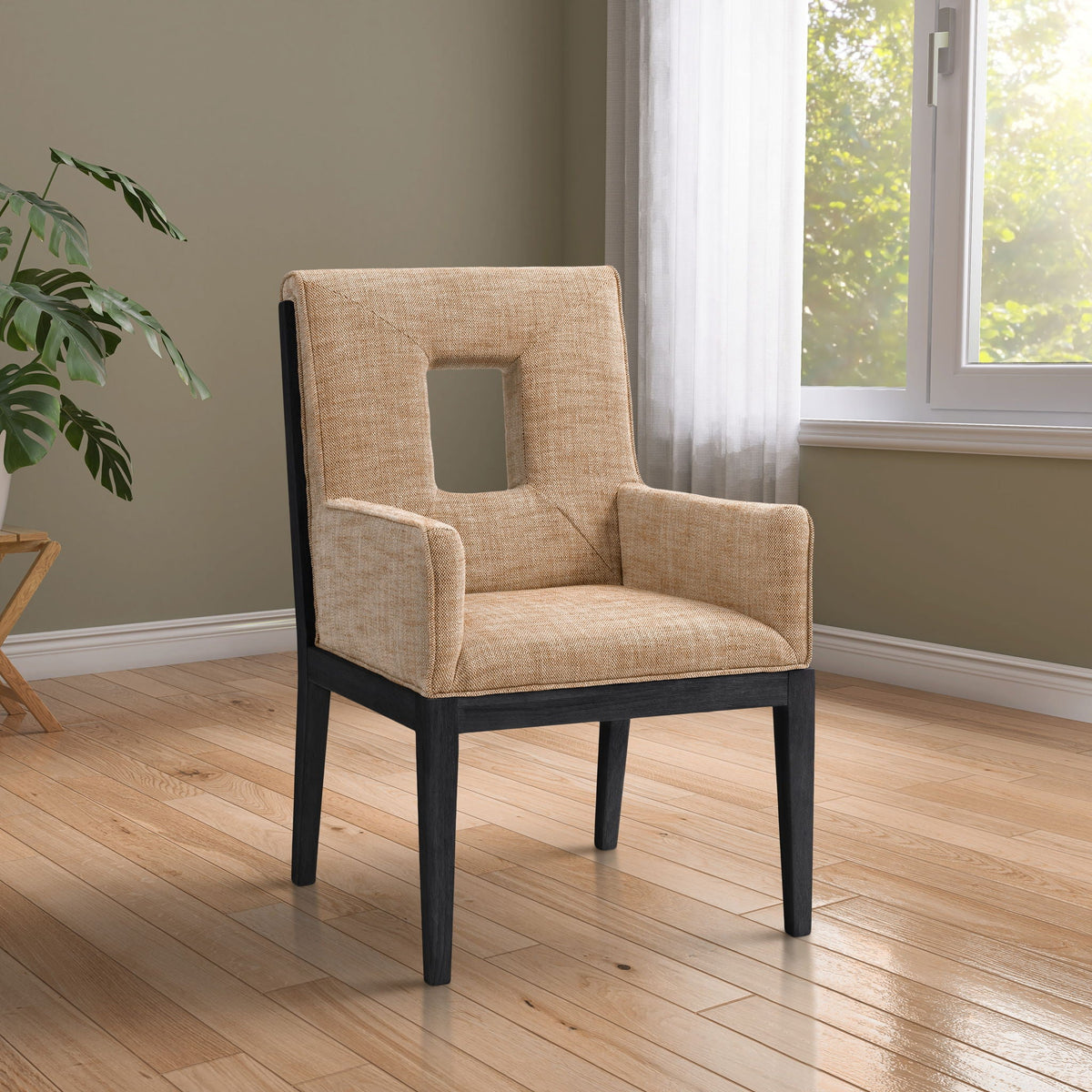 Gwendolyn - Dining Arm Chair with Black Frame