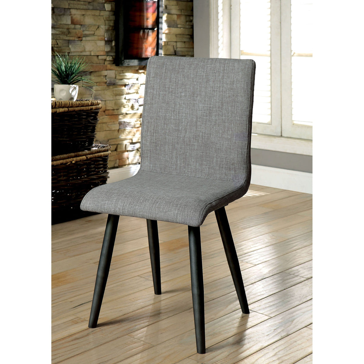 Vilhelm Dining Collection