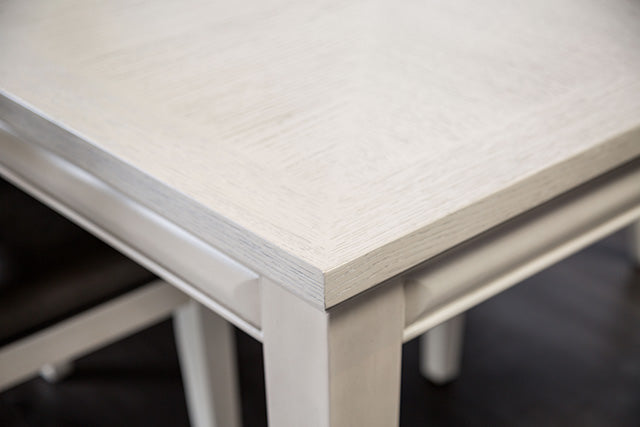 Hinwitz Dining Collection