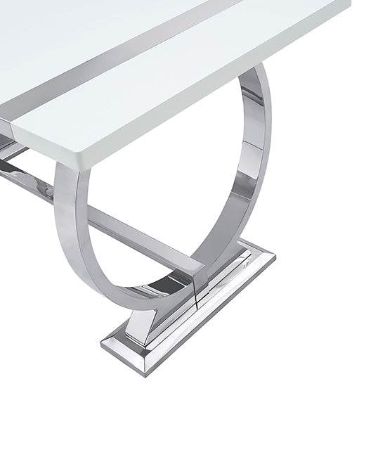Holstebro Dining Collection