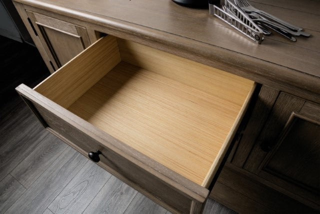 Chesapeake Dining Collection