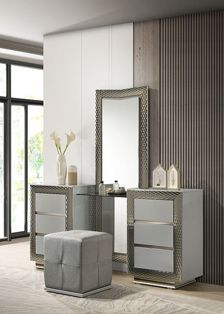 Ventnor Vanity w/ Stool
