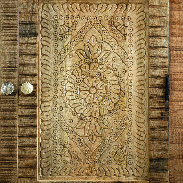 Blanchefleur Chest