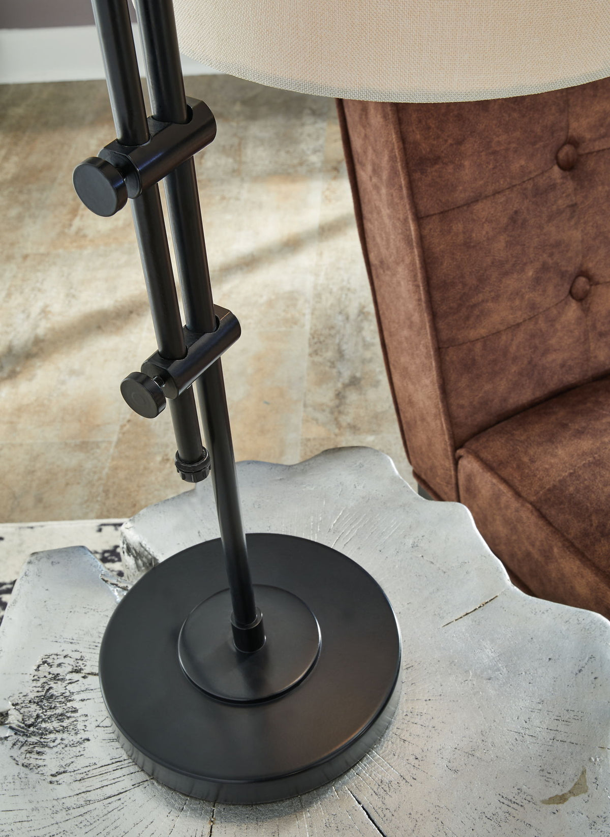 Baronvale - Metal Accent Lamp  - Black — view 3
