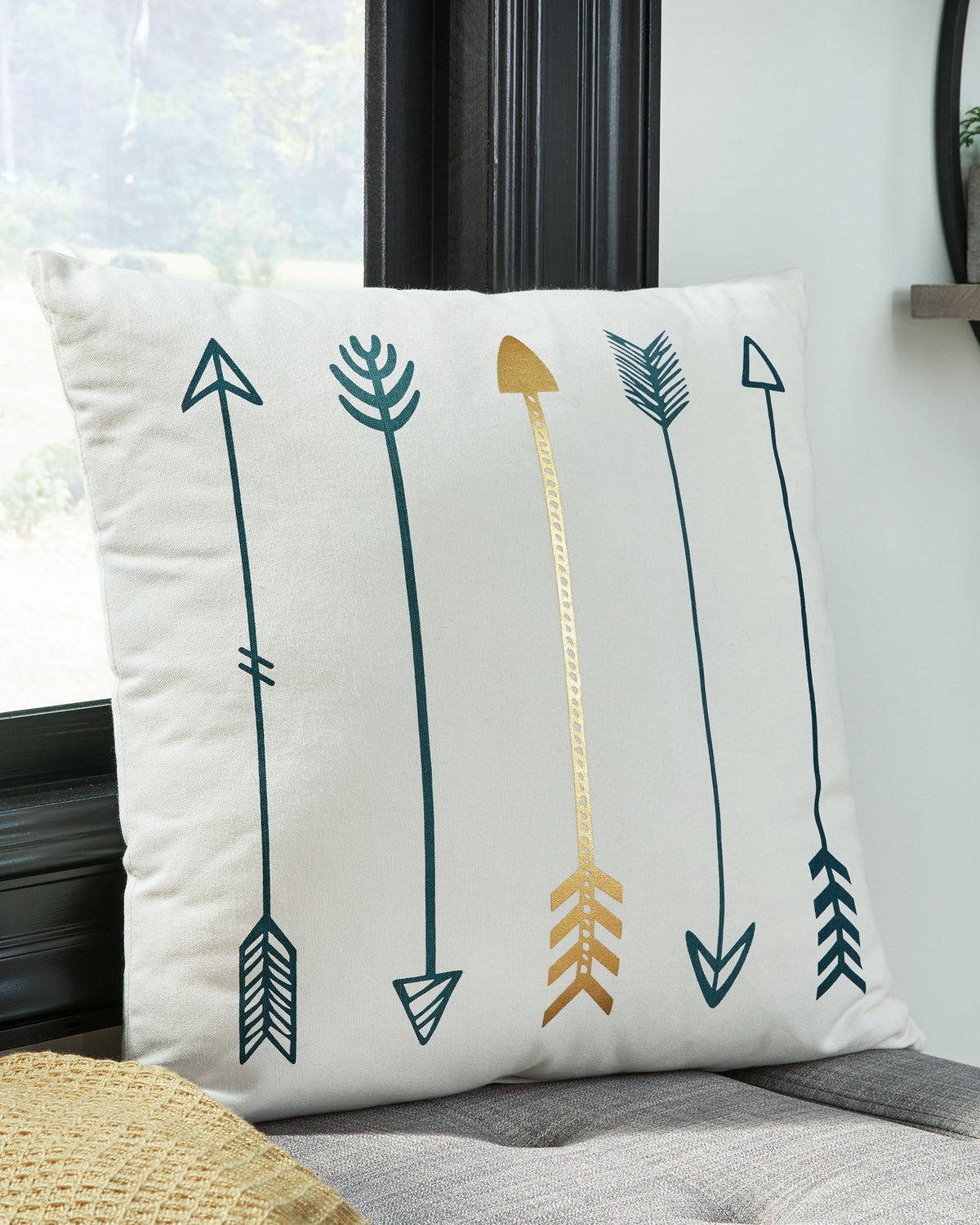 Gyldan - Pillow (Set of 4) - White / Teal / Gold — view 2