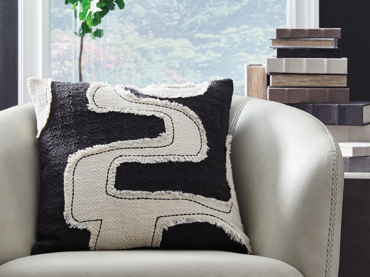 Veerbank - Pillow (Set of 4) - Black / Beige — view 2