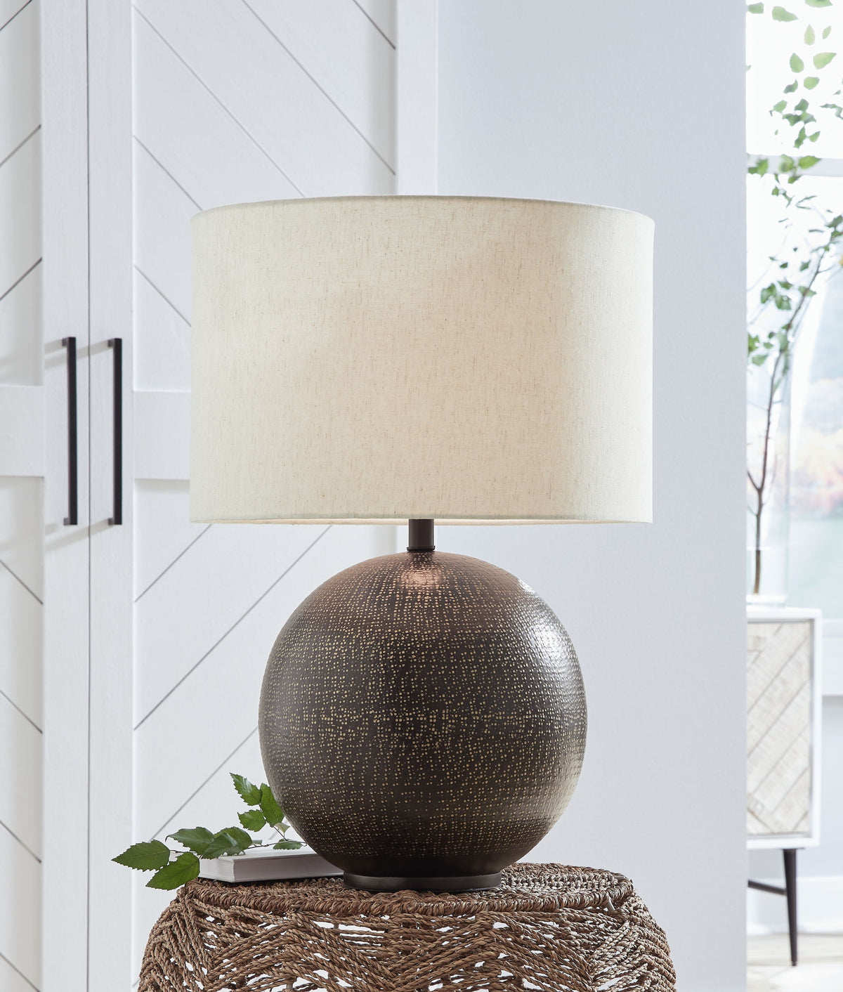 Hambell - Metal Table Lamp - Black / Gold Finish — view 2