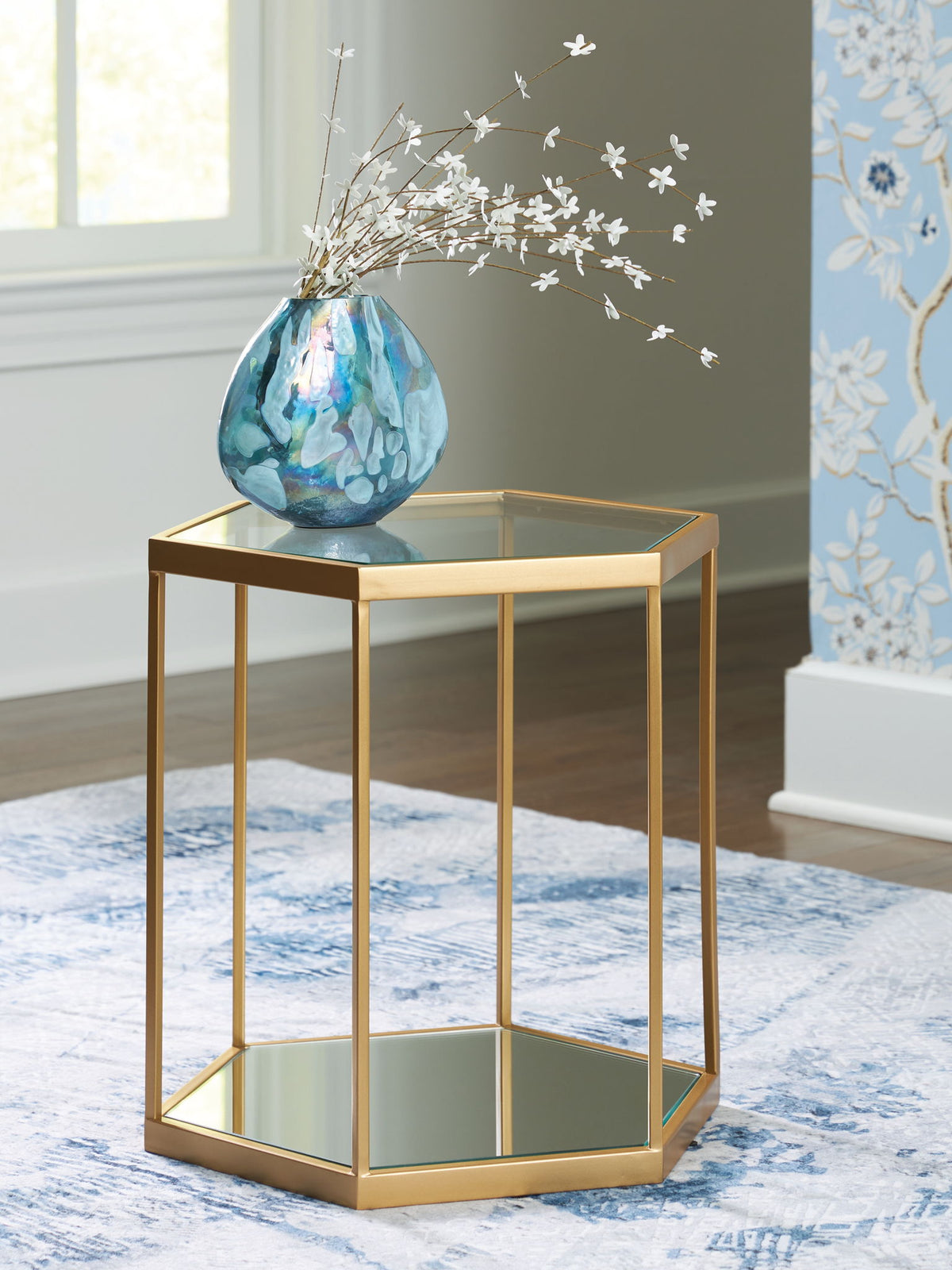 Veerwick - Accent Cocktail Table - Gold Finish — view 2